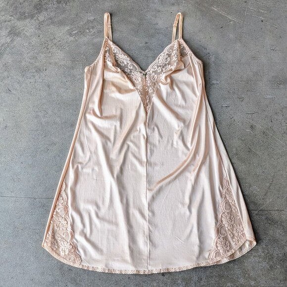 Vintage Chantilly Maidenform Beige Lace Satin Chemise Slip Nightie - Picture 2 of 9